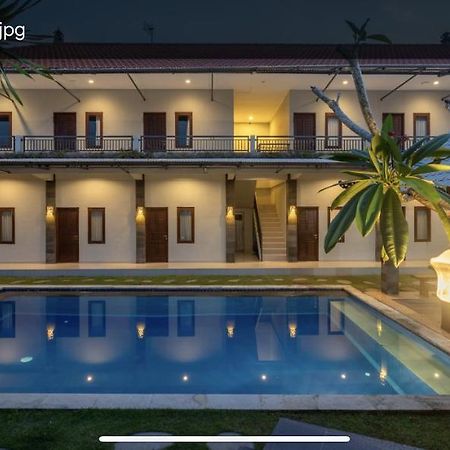 Cempaka Mas Guest House Canggu Eksteriør billede